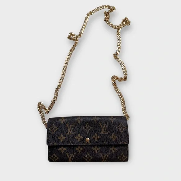 Louis Vuitton Sarah Wallet Monogram Canvas – Classic Bifold - Picture 7 of 12